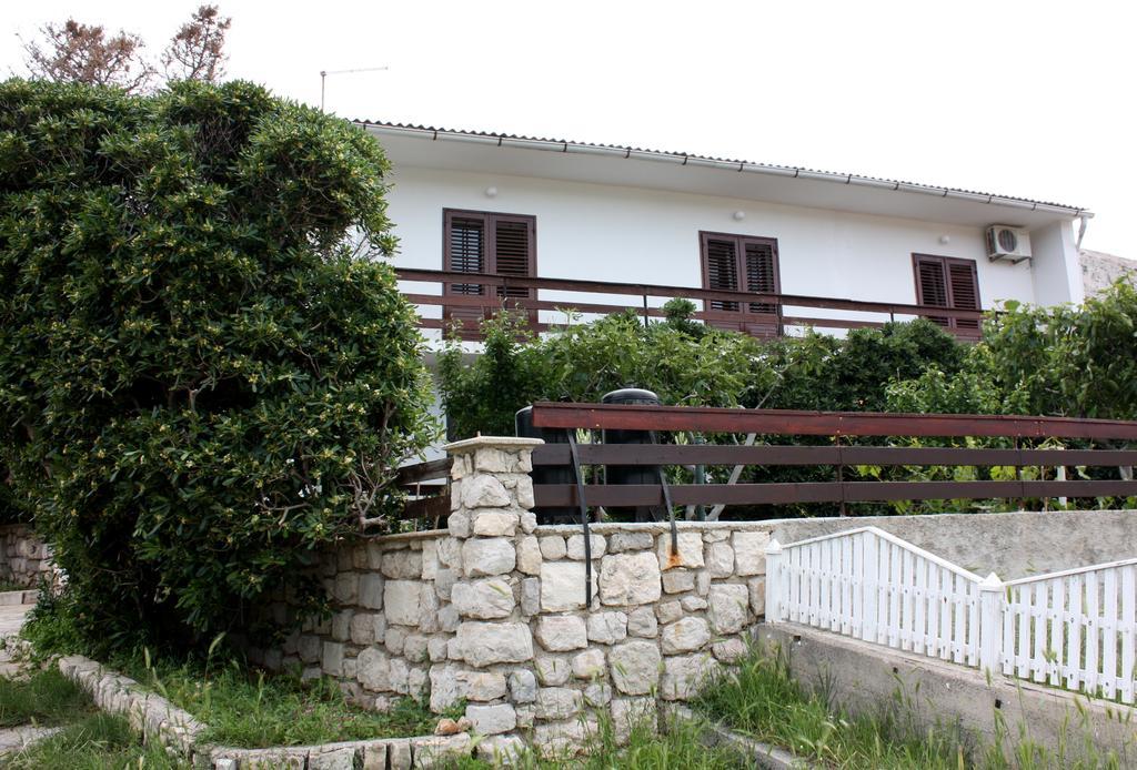 Apartments Jelica Pag Town Exterior foto
